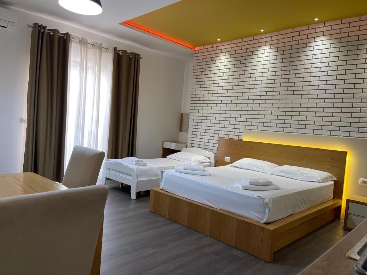 Sunrise Luxury Apartments Sarande Exterior photo